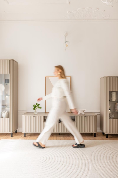 Nowoczesna szafa z lamelami beżowa MODENO