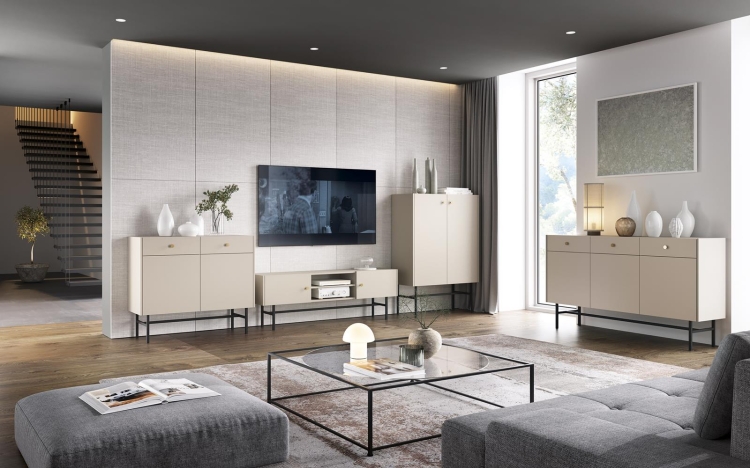 Trzydrzwiowa komoda beżowa z szufladami AVORS