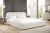 Eleganckie białe łóżko w minimalistycznym stylu RONDIS
