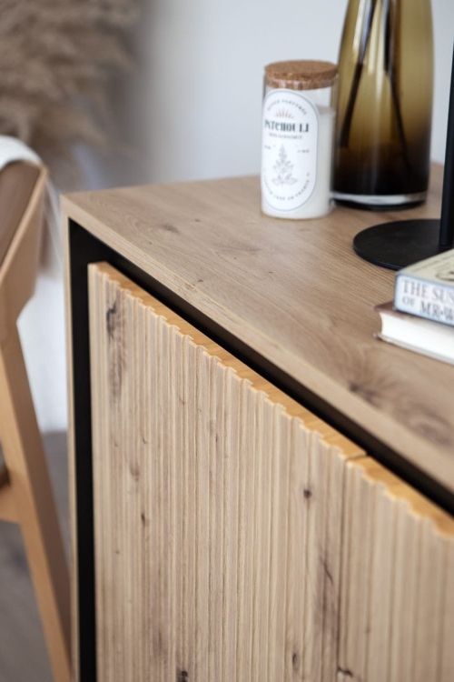 Ryflowana komoda w nowoczesnym stylu dąb artisan FLORES