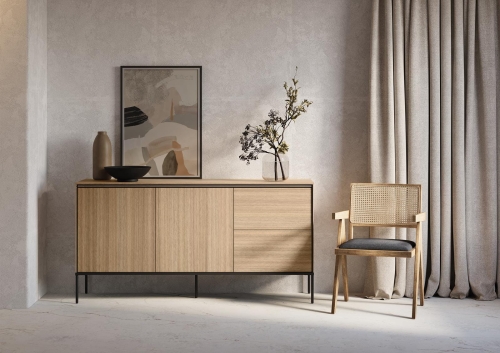 Designerska komoda w odcieniu drewna na metalowych nóżkach MILANS