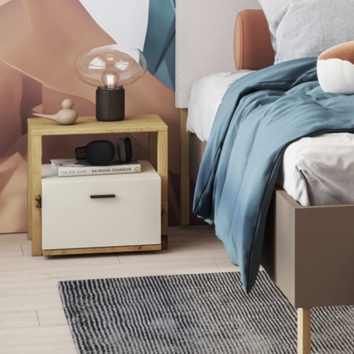 Modny beżowy stolik nocny dziecięcy z elementem drewna dąb artisan LAGOS